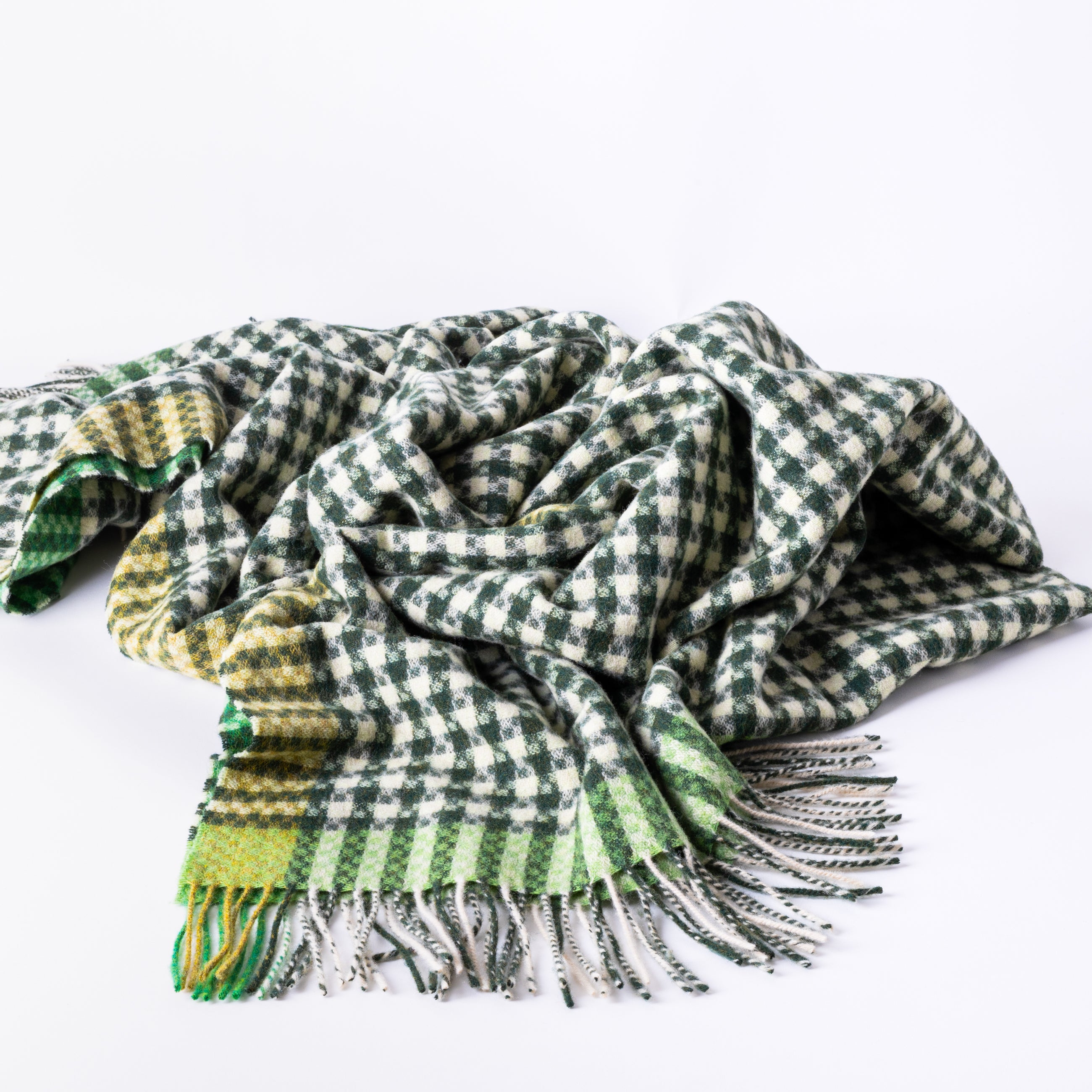 Lambswool Houndstooth Throw