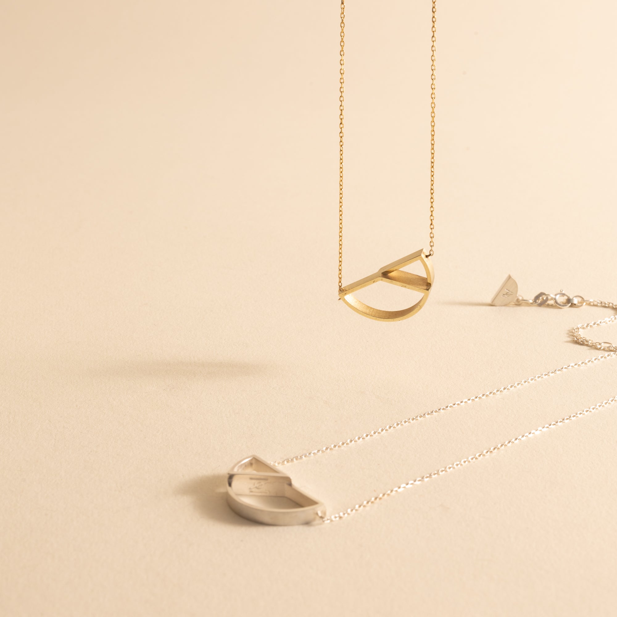 Miniature Úna Necklace