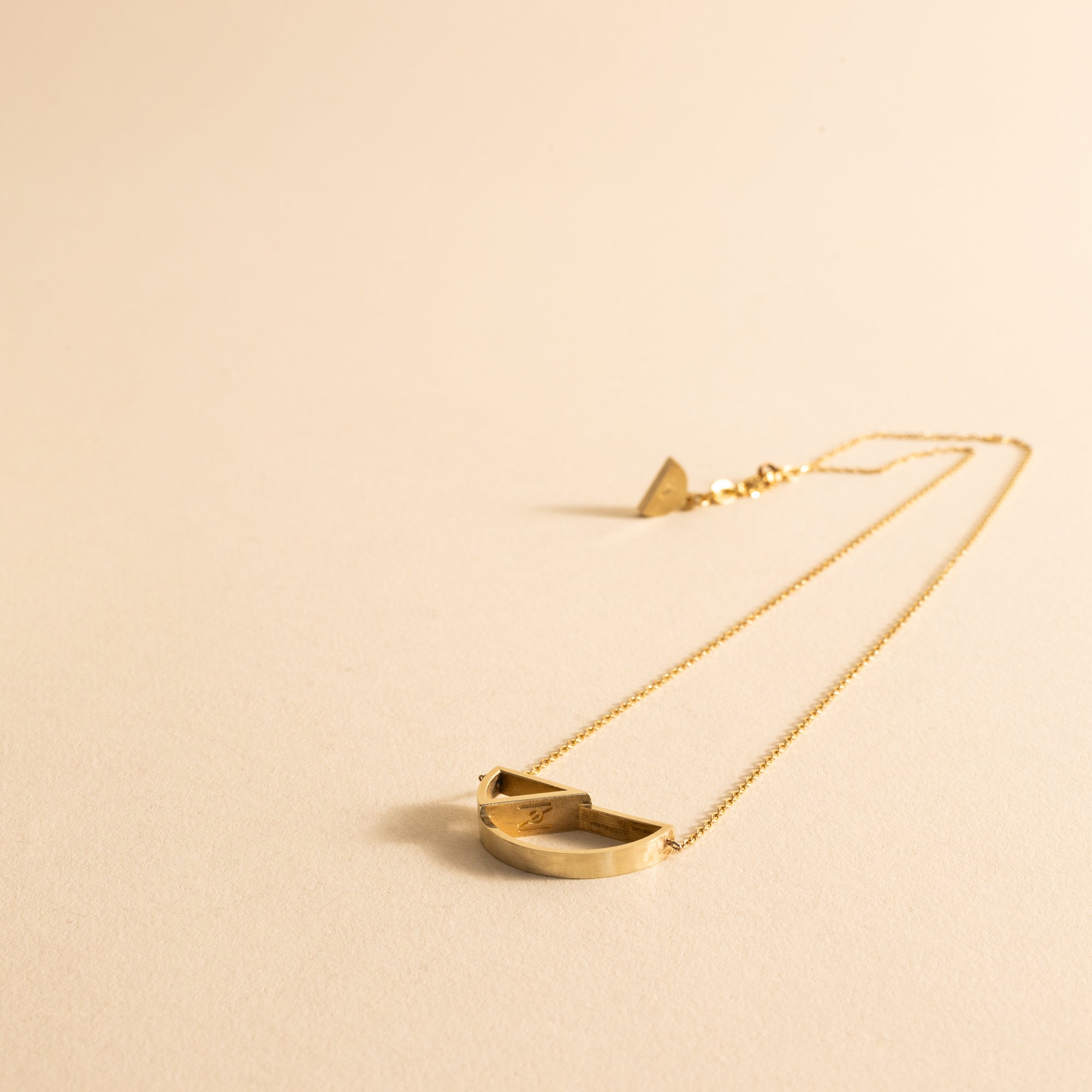 Miniature Úna Necklace