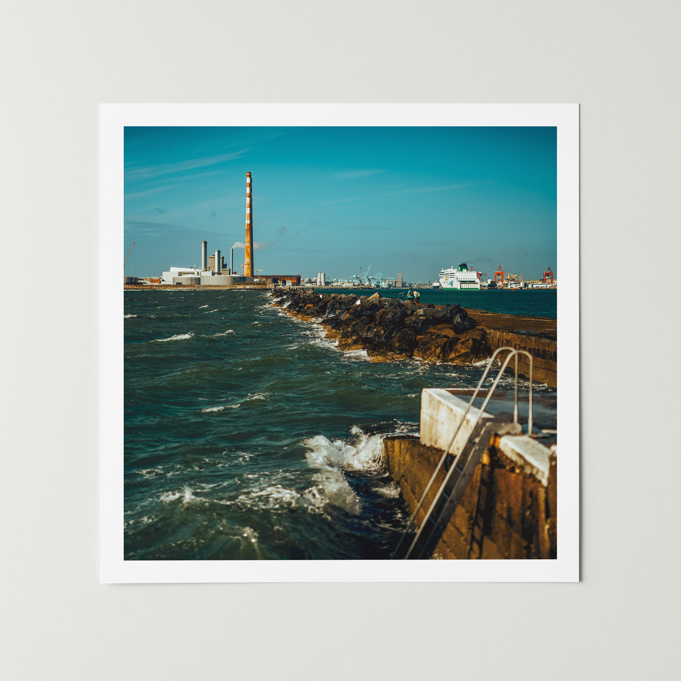 Half Moon, Poolbeg