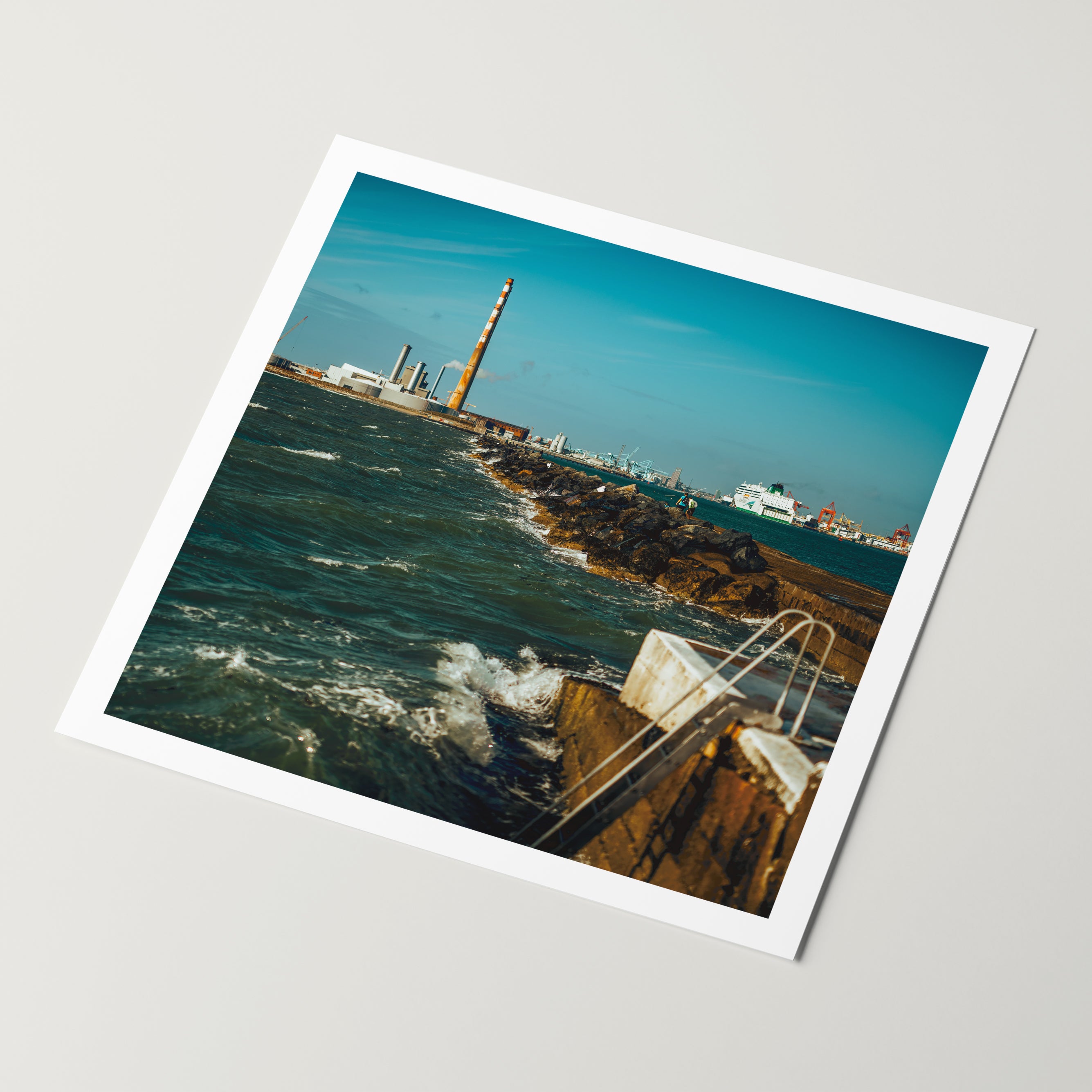 Half Moon, Poolbeg