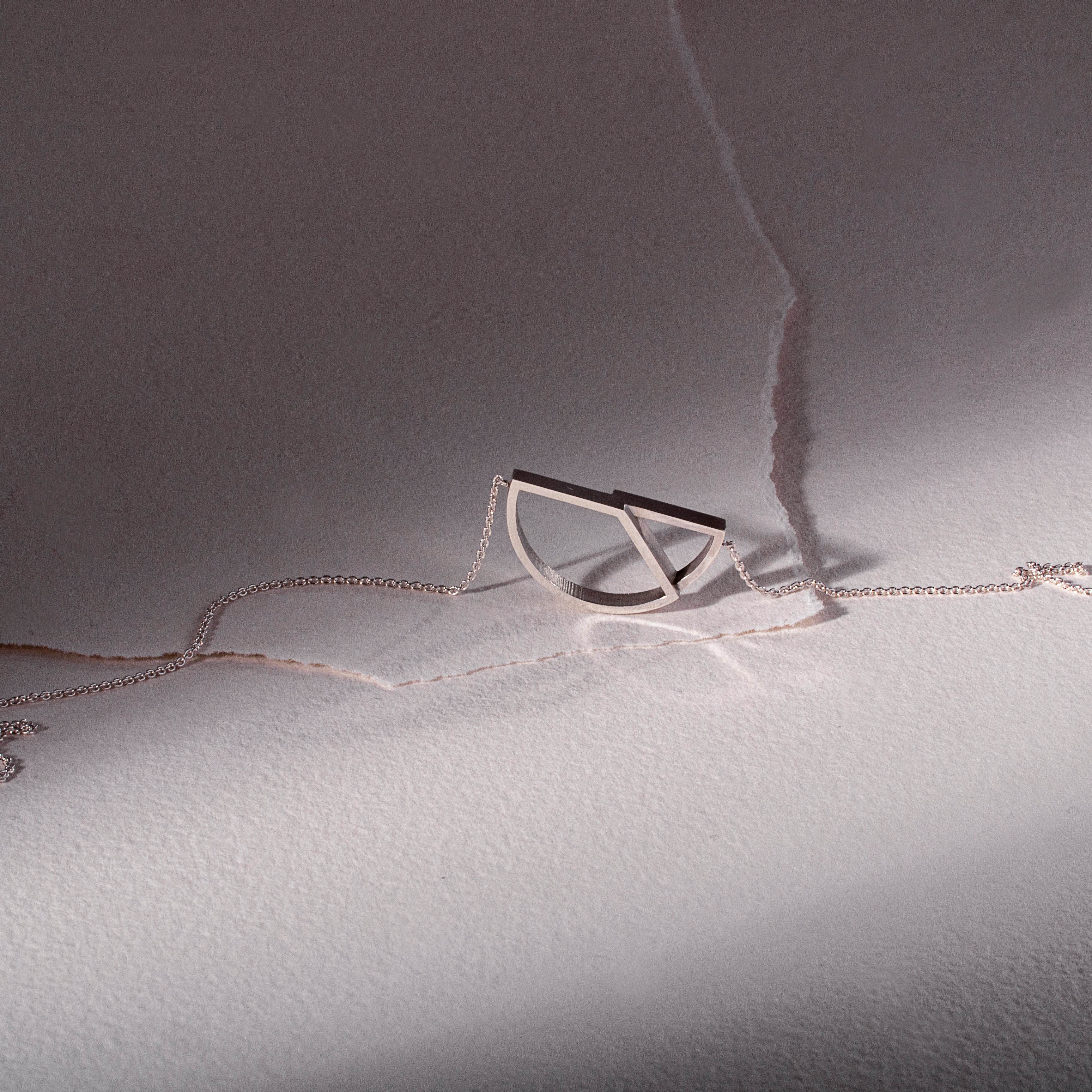 Miniature Úna Necklace