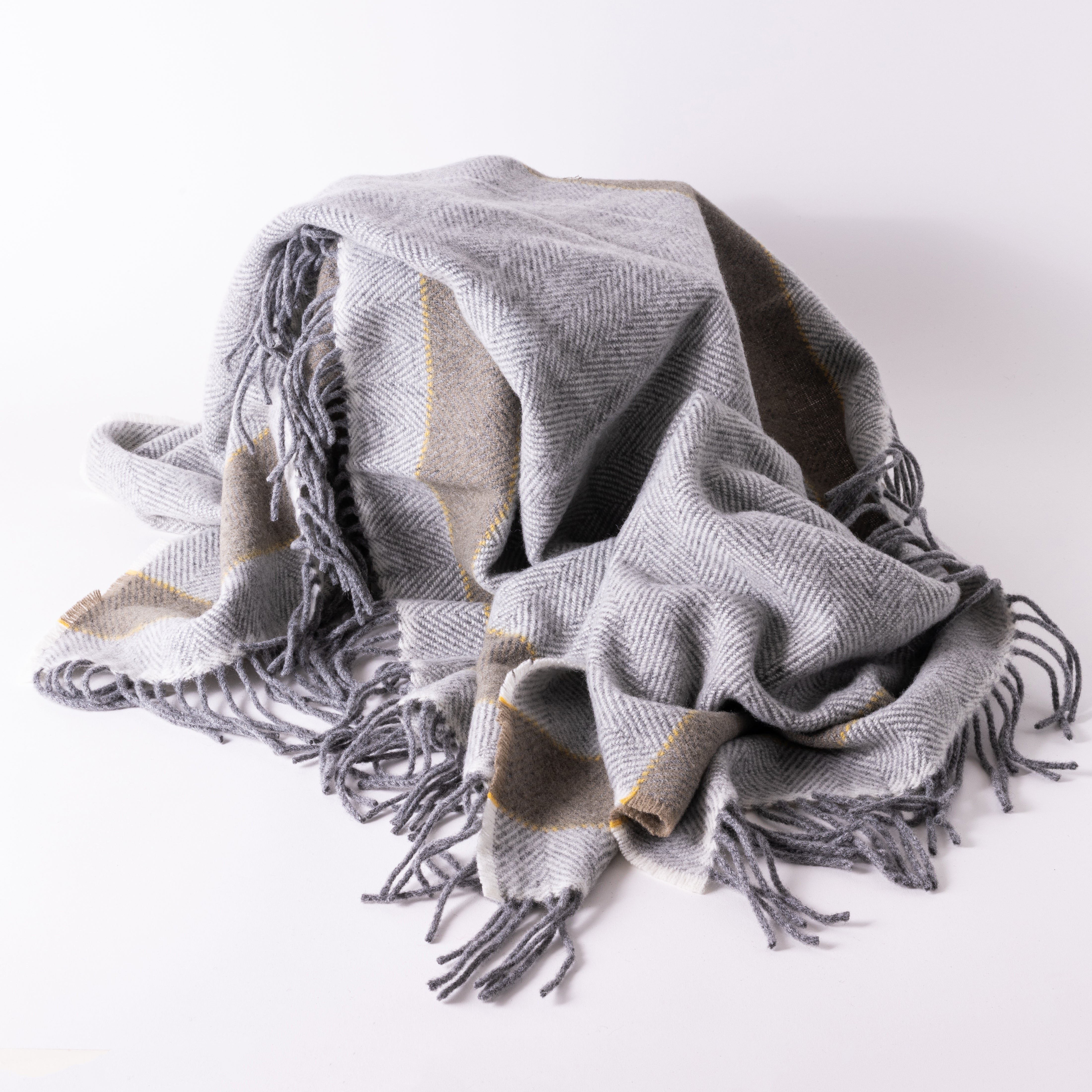 Scadán Wool Throw