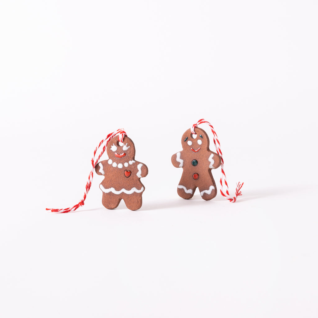 Hanging Gingerbread Couple data-zoom=